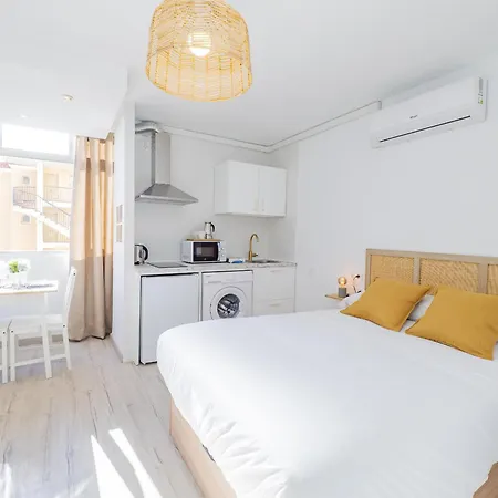 Cubo's Estudio Naciones 432 Only Adults Apartment Benalmadena